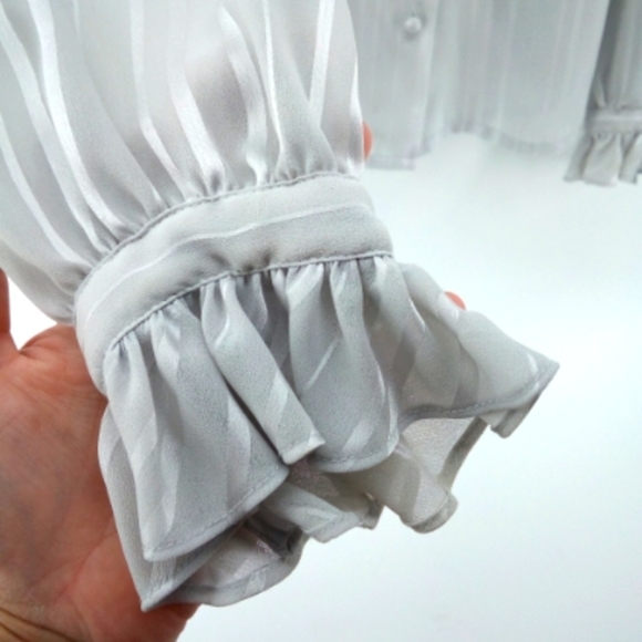 Vintage La Blouse Made in Korea Silver Ruffle Poof Top Semi Sheer Button 12 - Picture 7 of 12